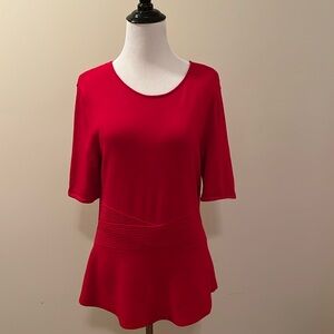 Short sleeve sweater.